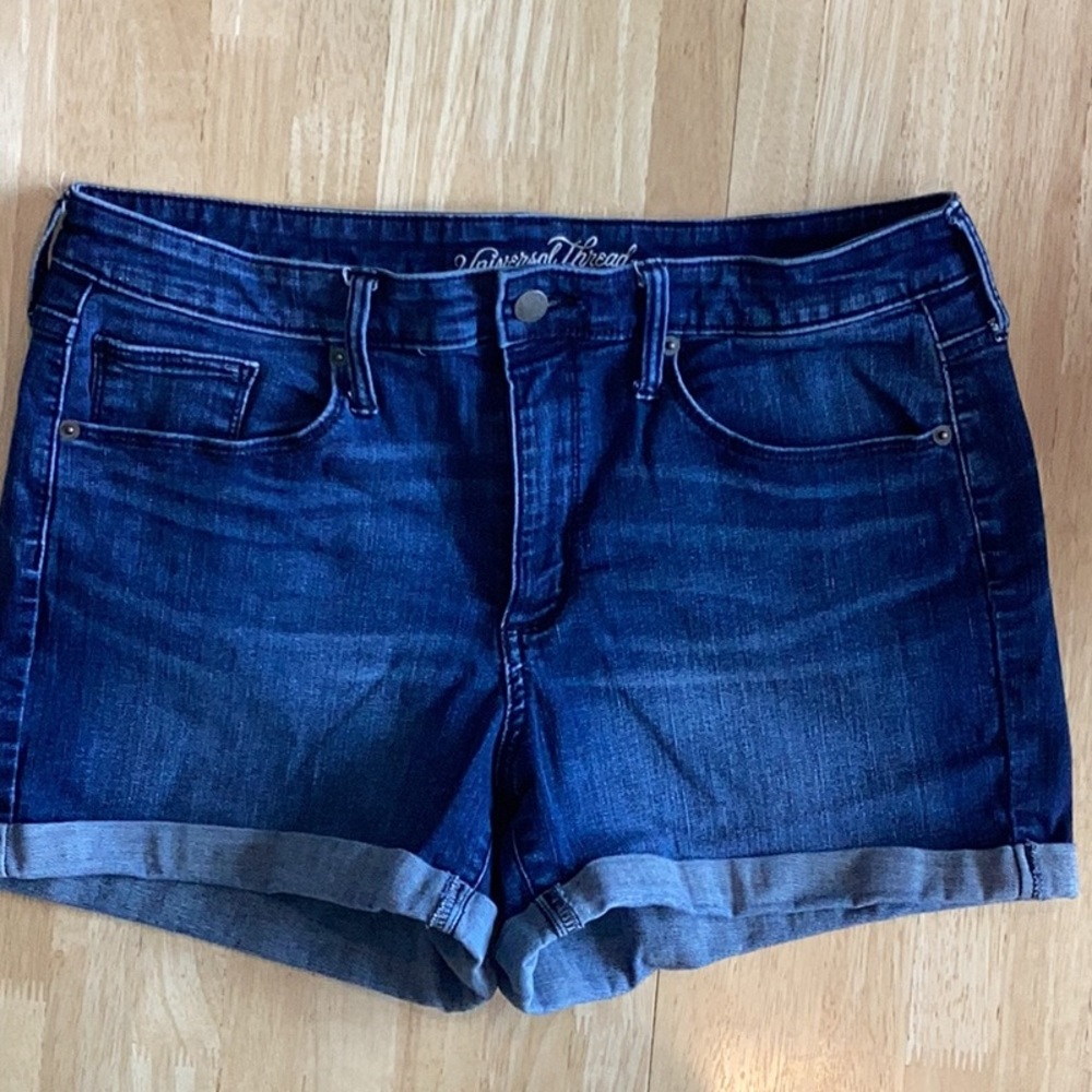 Universal Thread Jean shorts, Size 14, stretchy and comfortable, gentley used.